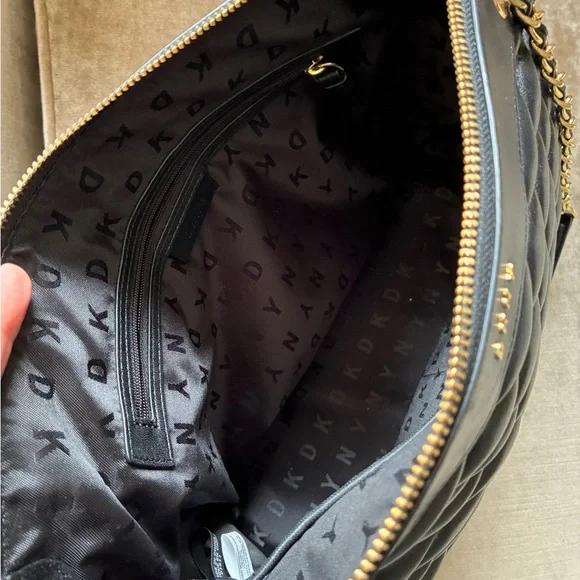 DKNY Leather Tote, Quilted Puff Diamond Pattern, Gold Hardware 🖤💛 - Picture 5 of 11